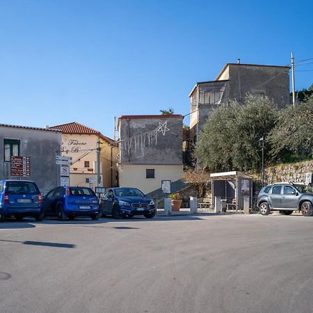 Minuta Skyline Apartment Pontone Exterior foto
